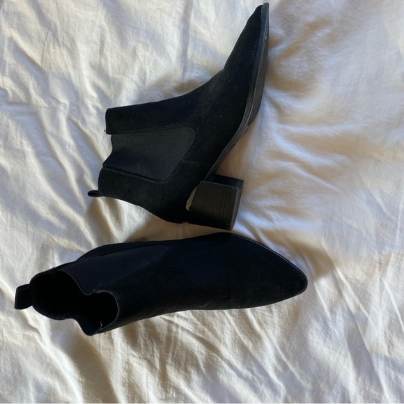 Black Faux Suede Heeled Booties | Nine West | Size 8.5 - Picture 6 of 6